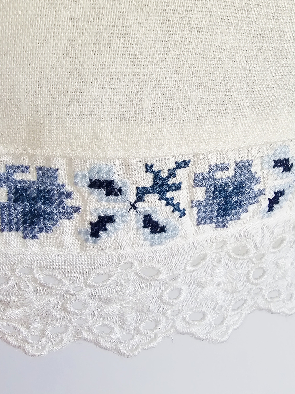 Caroline Constas White Maxi Skirt with Blue Floral Embroidery Small - NWT $189 - Picture 9 of 9